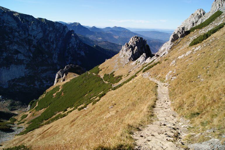 Zejście do Przełęczy w Grzybowcu- Giewont trasa czas wejścia